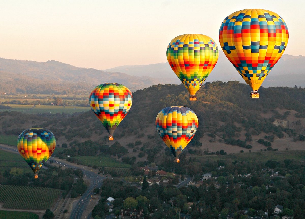 5 Reasons Why Hot Air Balloon Flights Will Give You An Awesome Experience
