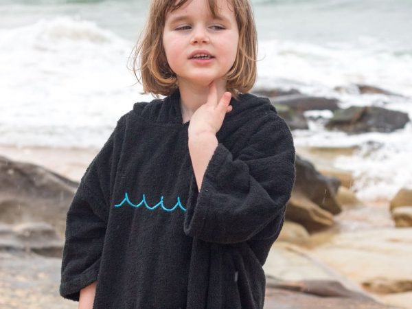 Hooded Happiness: Kids Hooded Beach Towel Extravaganza