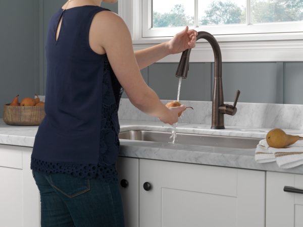 Sleek Solutions: Touchless Faucet Technology for Modern Homes
